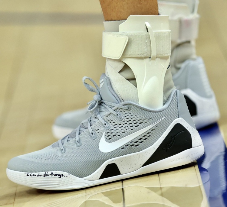 乐鱼体育平台-“凡事我都能做”！库里今日上脚科比 9战靴 灰白黑配色简洁低调