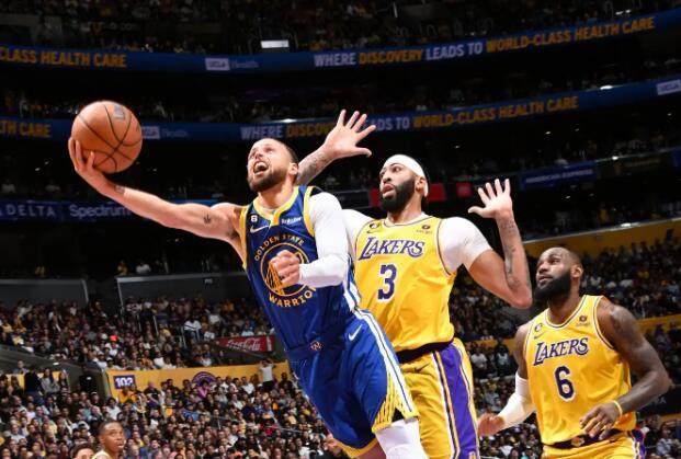 leyu体育app-【观察】勇士1-3绝境怎么办？13胜264负翻盘概率4.7%