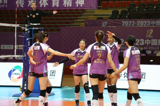 leyu体育app-李盈莹攻守皆佳+队伍配合稳健 天津女排难求一败